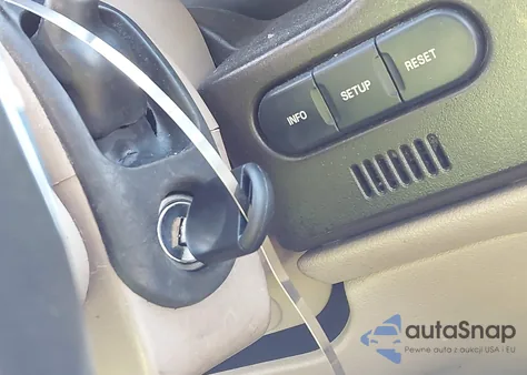 2004 Ford Expedition Eddie Bauer z USA, uszkodzony, nr VIN 1FMRU17W74LB24231